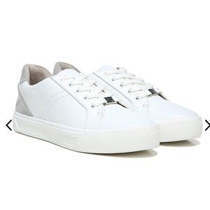 Naturalizer Woman’s Astara Size 8 M Sneaker Shoes